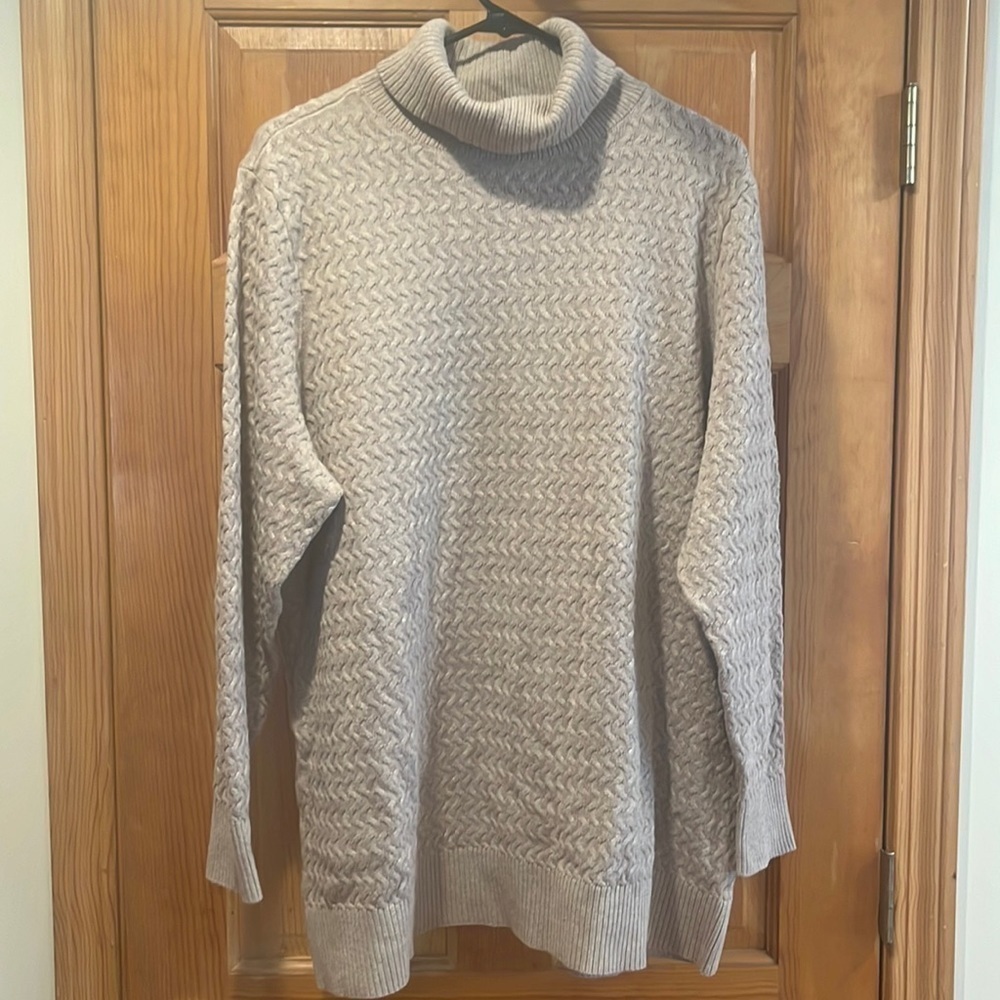 LANDS’END turtle neck long sleeve sweater size 1X (16W-18W).